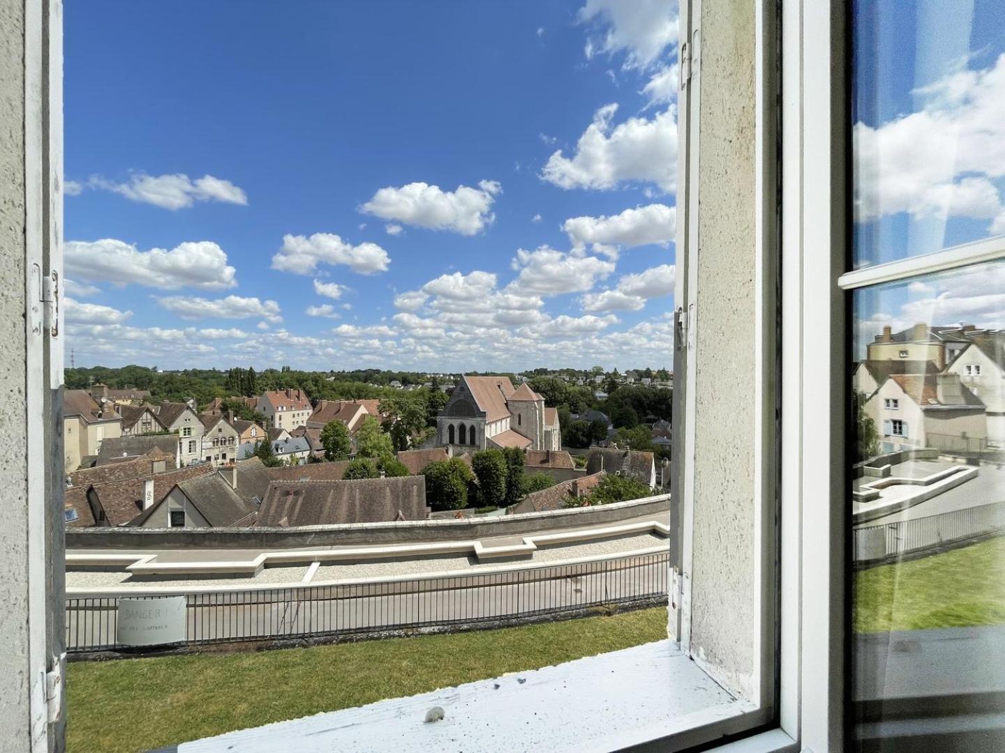 L'Horizon - Entree Independante - Parking Apartment Chartres Exterior photo
